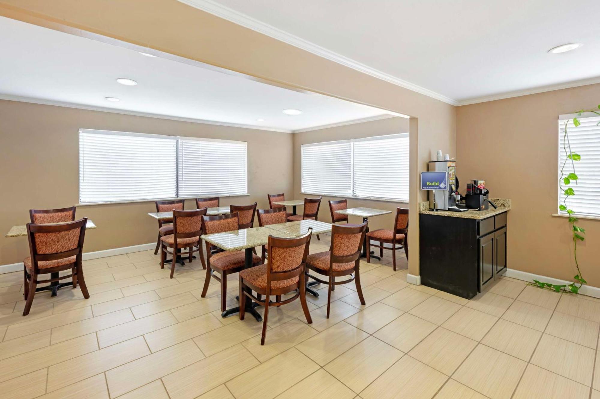 Best Western Snyder Inn Екстериор снимка